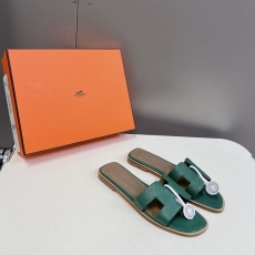 Hermes Slippers